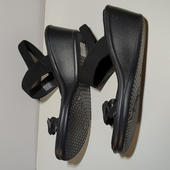 Skechers Black Sparkly Wedge Sandals - Picture 9 of 13
